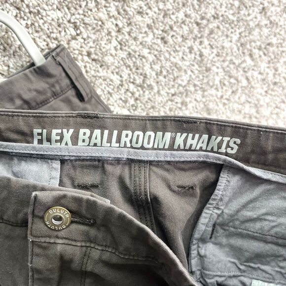 Duluth Trading Co Shorts Men’s 40 Brown Flex Ballroom Relaxed Fit Khaki 9” - Picture 4 of 7